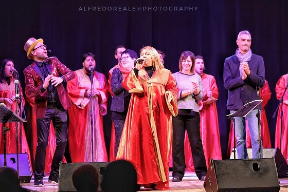 Big Soul Mama e Flash Mob del coreografo Azzari: grande successo del Natale solidale a Gaeta