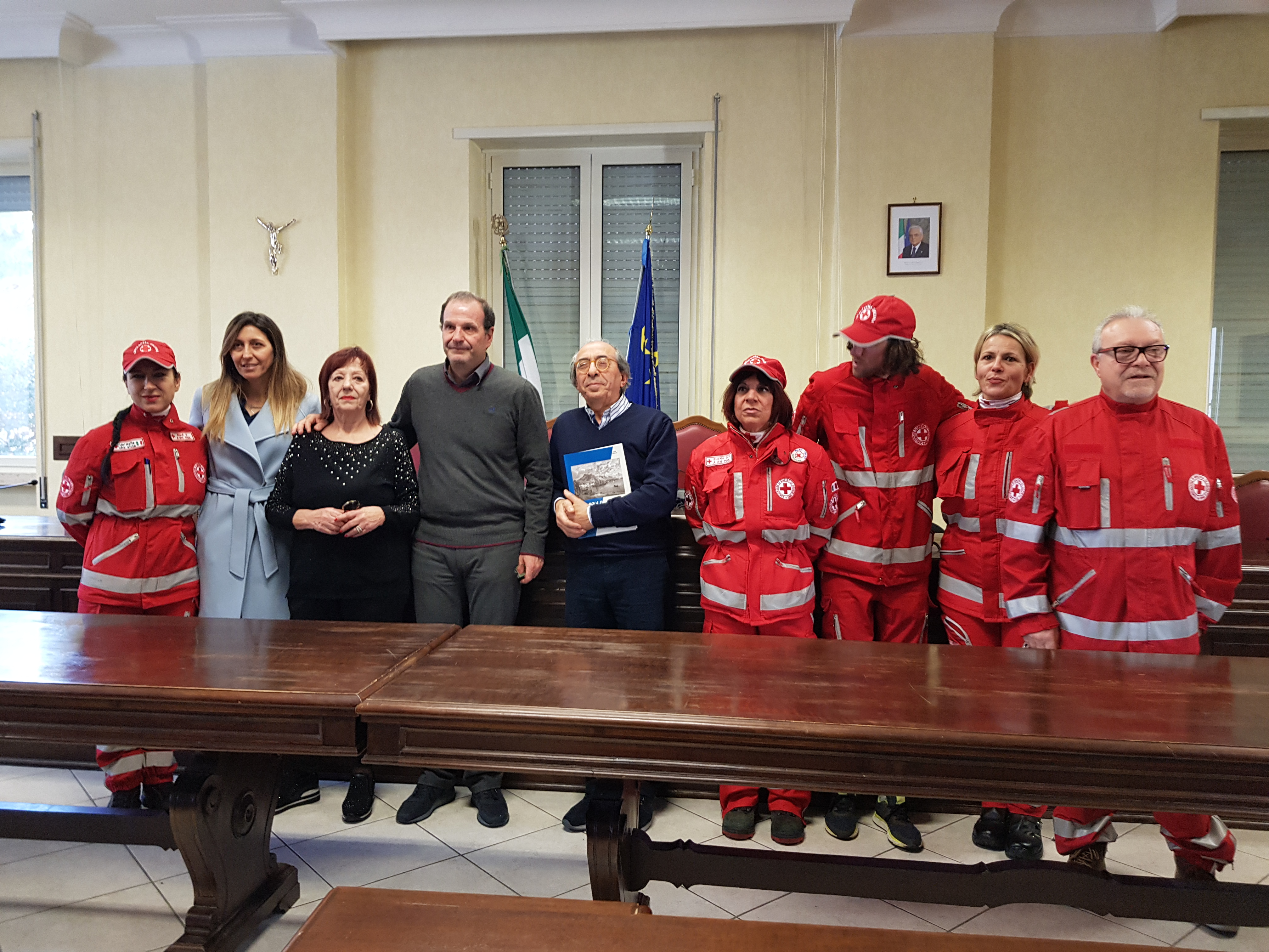 Comune, Solidarietà: donato defibrillatore alla CRI Comune, Solidarietà: donato defibrillatore alla CRI