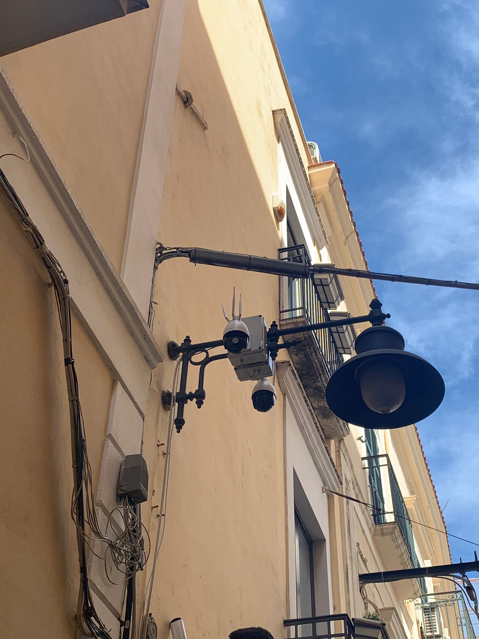 Contrasto all’abbandono dei rifiuti, installate le “fototrappole”
