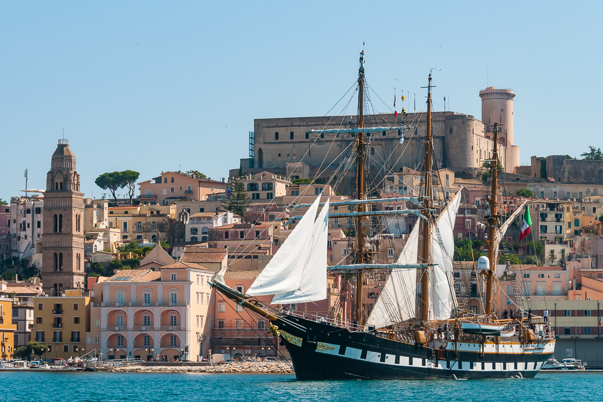 Gaeta e la Marina Militare: 160 anni di Storia raccontati ai più piccoli Gaeta e la Marina Militare: 160 anni di Storia raccontati ai più piccoli
