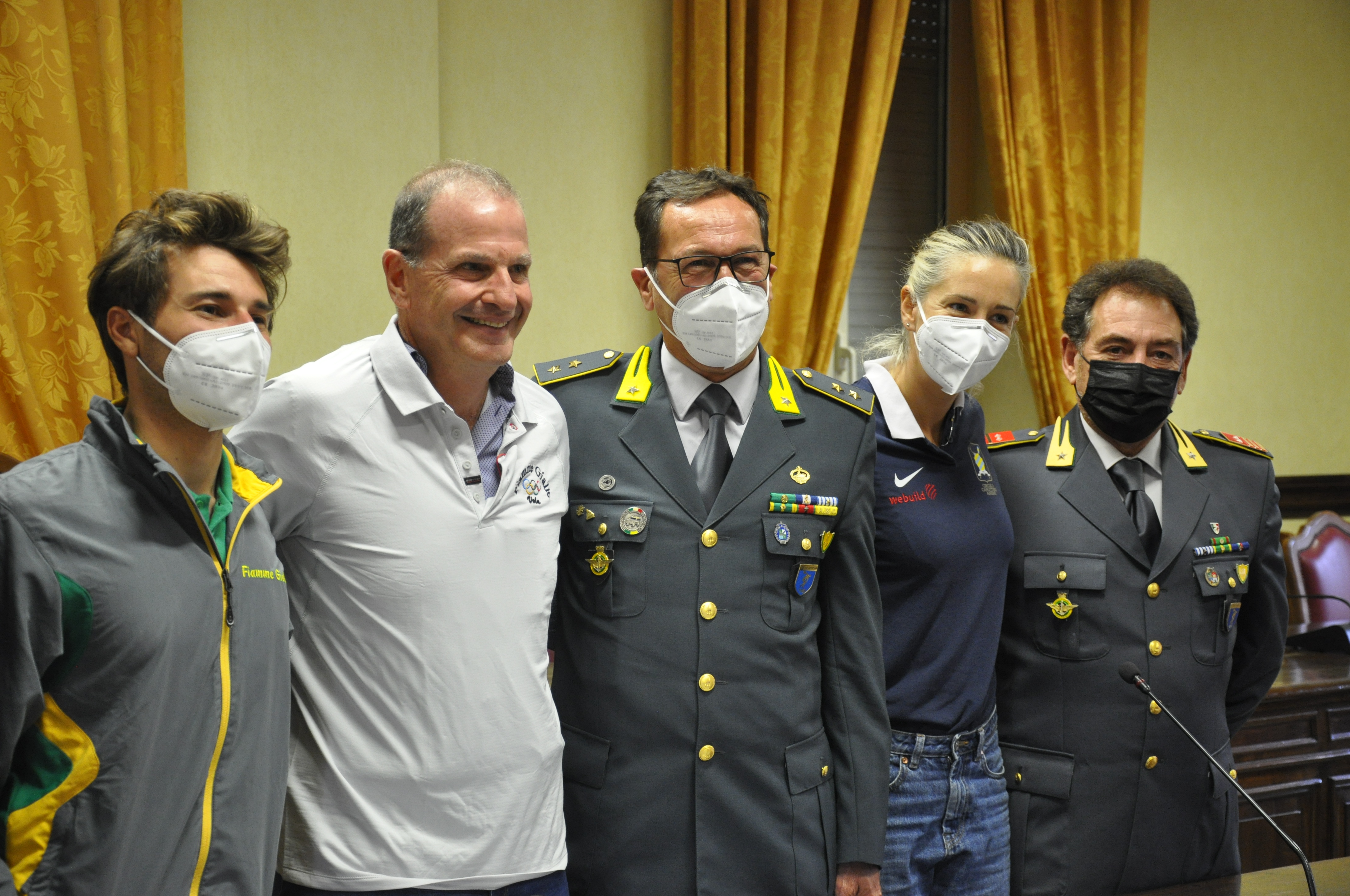 Gli Ori olimpici Ruggero Tita e Caterina Banti ricevono l’attestato di riconoscimento al Merito Sportivo dal Sindaco di Gaeta Gli Ori olimpici Ruggero Tita e Caterina Banti ricevono l’attestato di riconoscimento al Merito Sportivo dal Sindaco di Gaeta