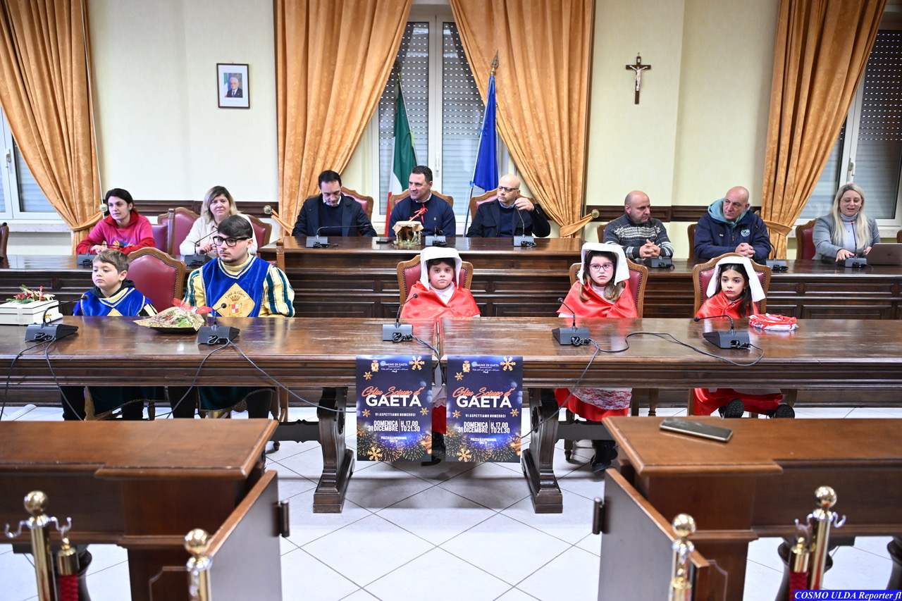 "Gliu Sciusc d'Gaeta", presentata in Aula Consiliare l'iniziativa promossa dall'Amministrazione Comunale all'insegna della tradizione
