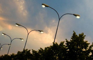 Lungomare Caboto: arriva la rivoluzione nella pubblica illuminazione Lungomare Caboto: arriva la rivoluzione nella pubblica illuminazione