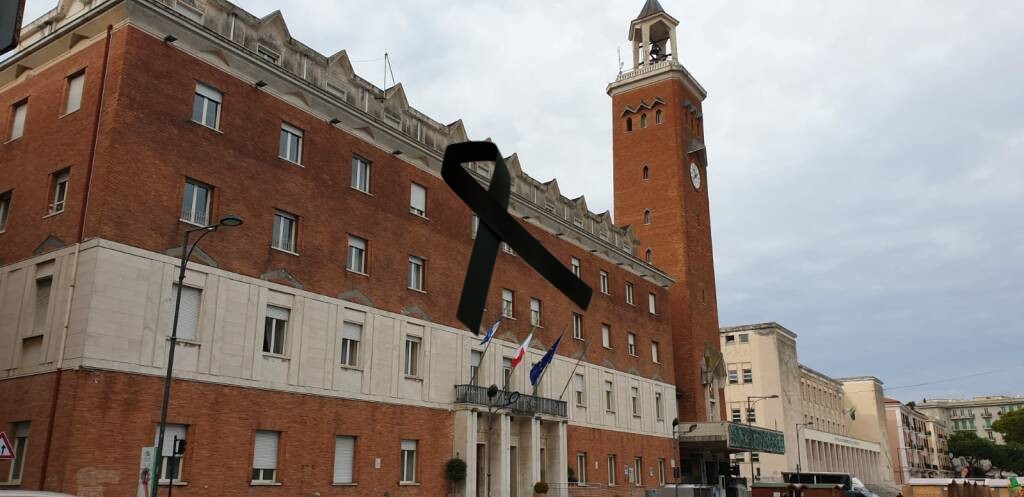Lutto cittadino in occasione delle esequie di Sabrina Lutto cittadino in occasione delle esequie di Sabrina