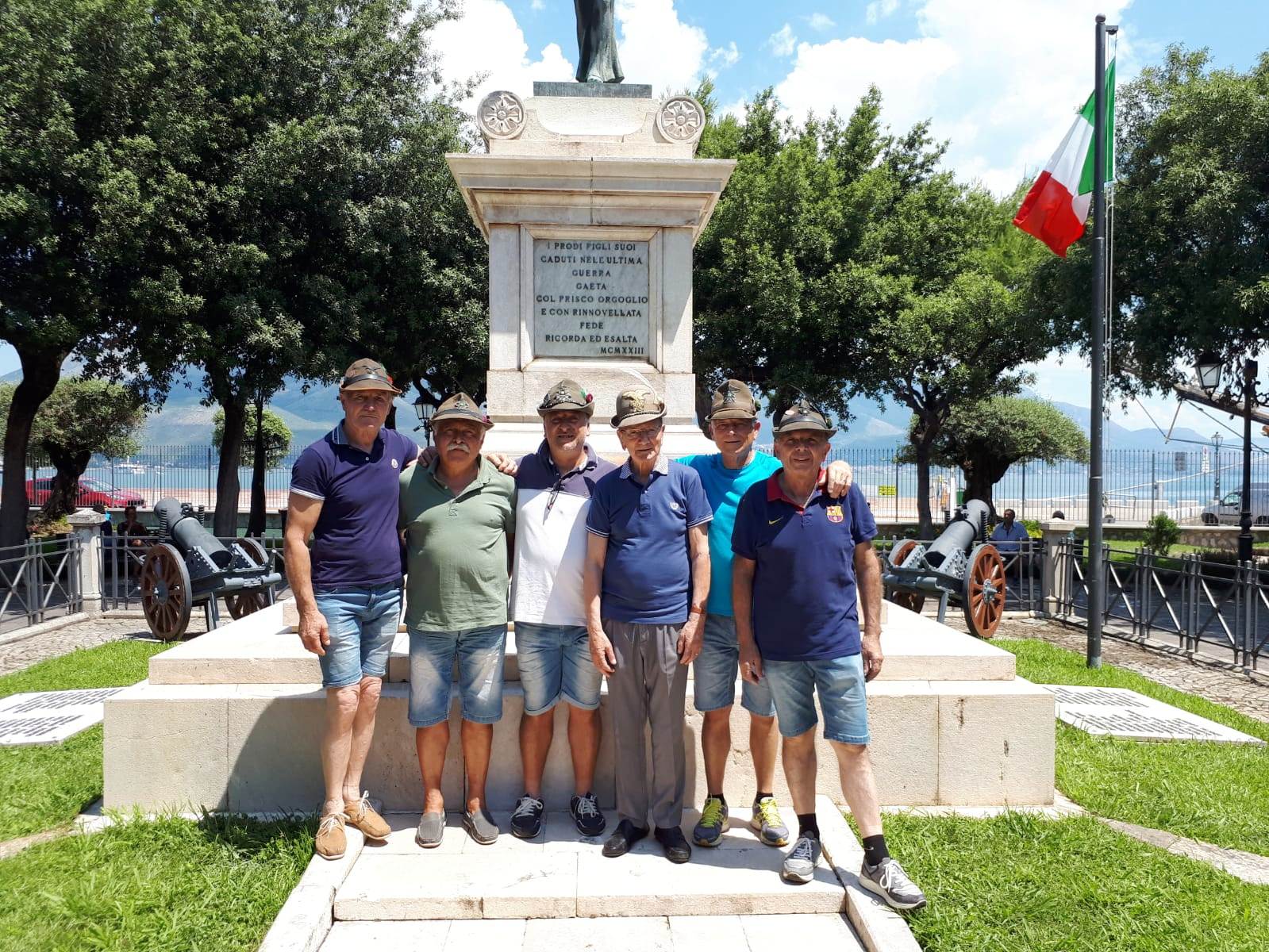 Monumento caduti Villa Traniello, restyling degli Alpini