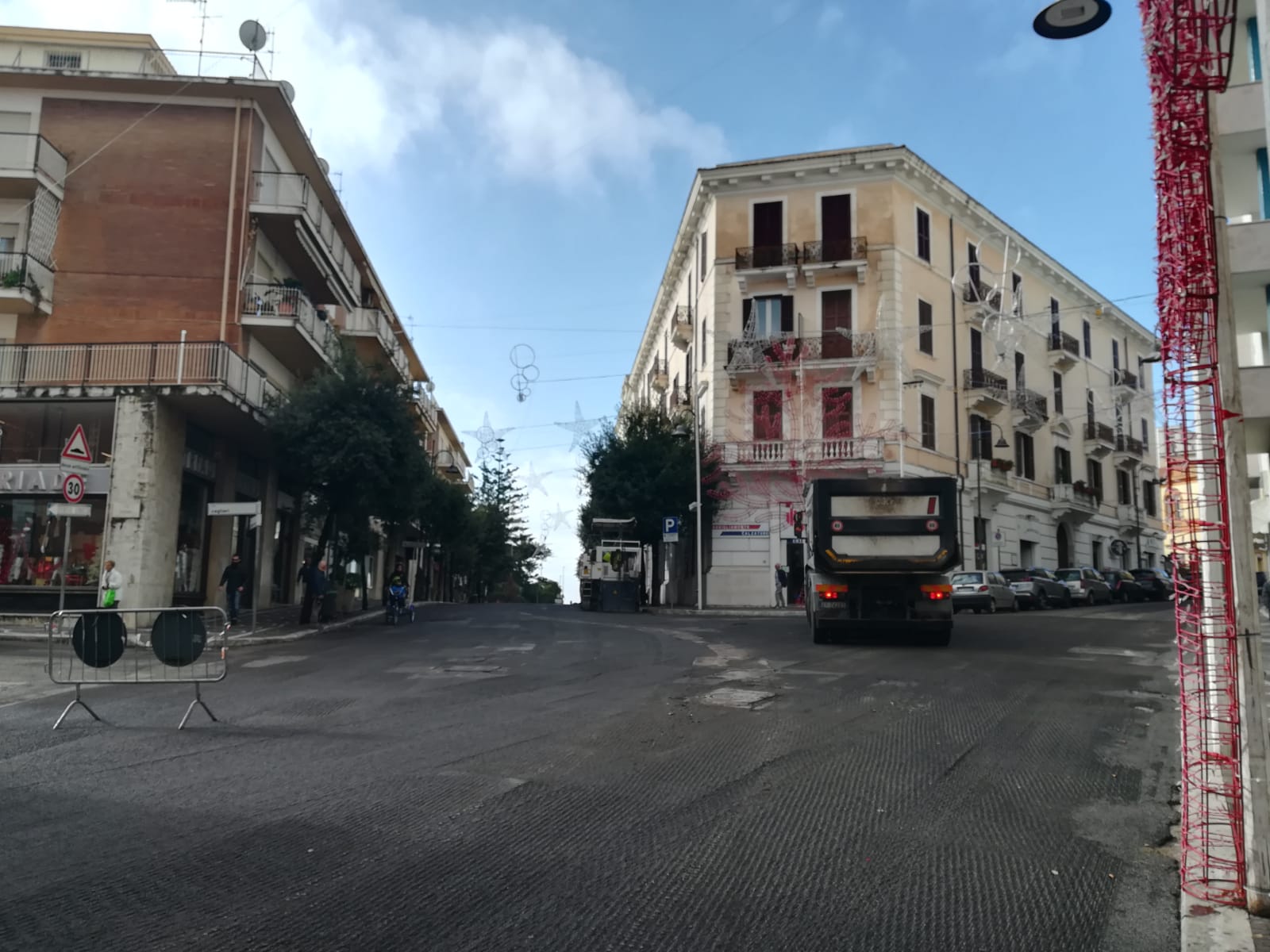 Rifacimento manto stradale, i lavori in Corso Cavour