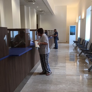 Rivoluzione Front Office in Comune: sportelli al cittadino accoglienti e funzionali al piano terra appena restaurato Rivoluzione Front Office in Comune: sportelli al cittadino accoglienti e funzionali al piano terra appena restaurato