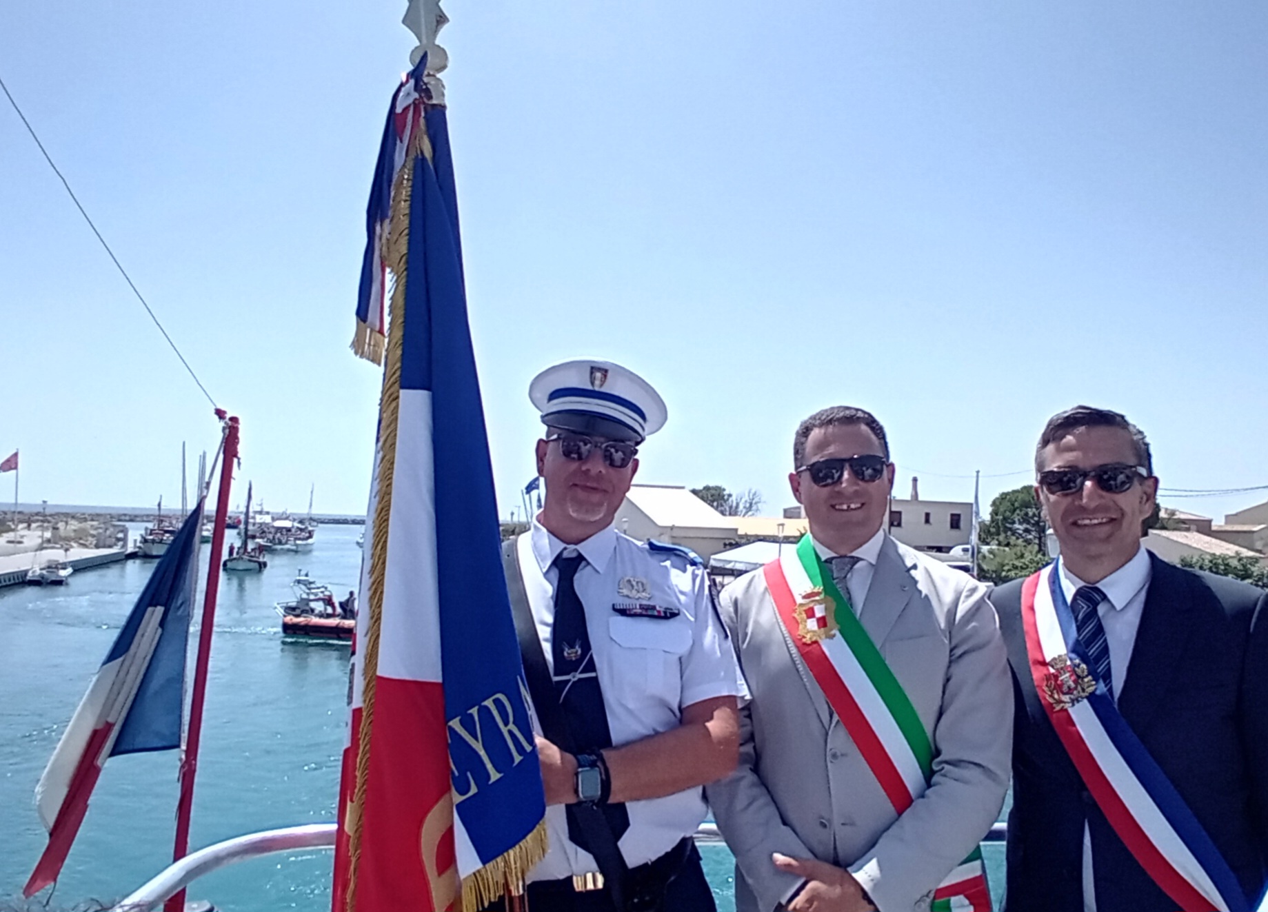 UNA DELEGAZIONE DEL COMUNE DI GAETA OSPITE A FRONTIGNAN IN OCCASIONE DELLA LOCALE FESTA DEL MARE UNA DELEGAZIONE DEL COMUNE DI GAETA OSPITE A FRONTIGNAN IN OCCASIONE DELLA LOCALE FESTA DEL MARE