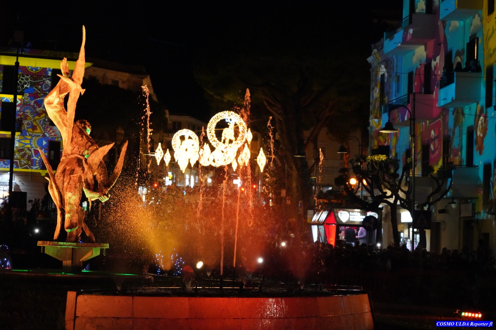 "Una luce per i diritti": la Fontana di San Francesco si illumina di arancione per celebrare i diritti dell'infanzia e dell'adolescenza