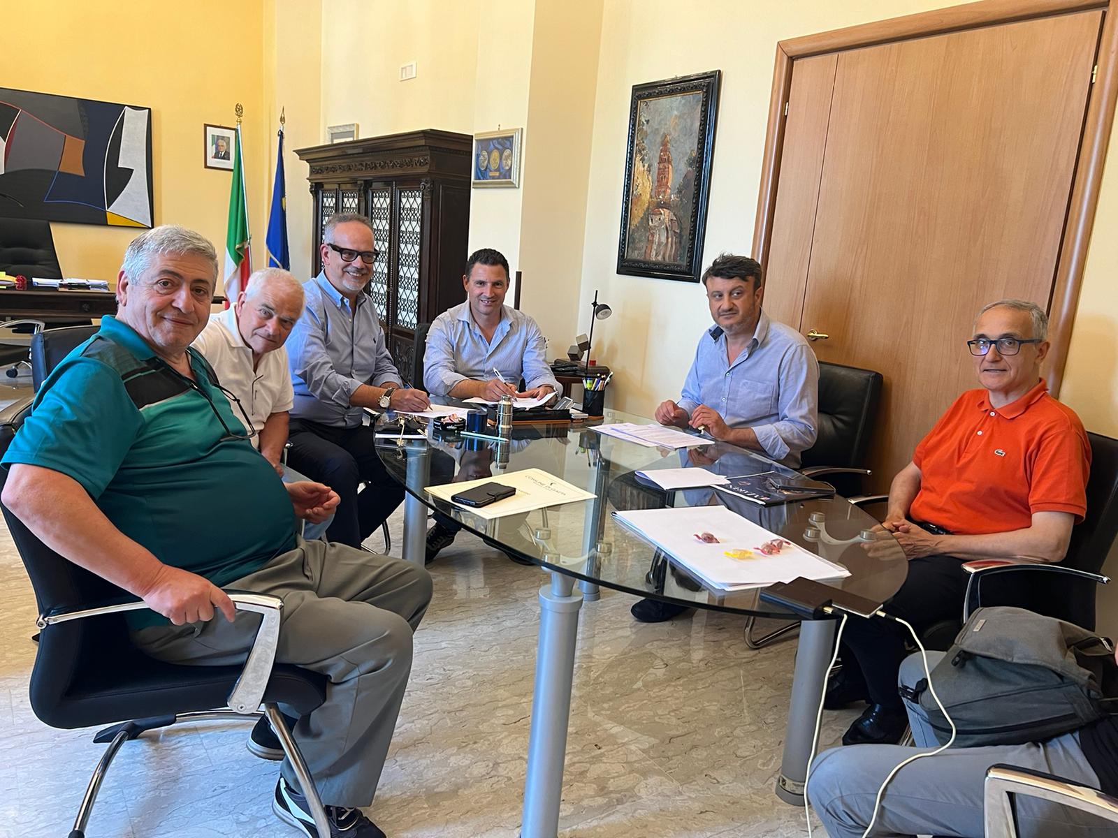 UNA STELE PER CHIARA LUBICH IN PIAZZA TRIESTE. SOTTOSCRITTO IL PROTOCOLLO D' INTESA TRA COMUNE E FONDAZIONE DON COSIMINO FRONZUTO UNA STELE PER CHIARA LUBICH IN PIAZZA TRIESTE. SOTTOSCRITTO IL PROTOCOLLO D' INTESA TRA COMUNE E FONDAZIONE DON COSIMINO FRONZUTO