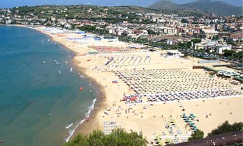 Vigilia di Ferragosto, ordinanza antifalò