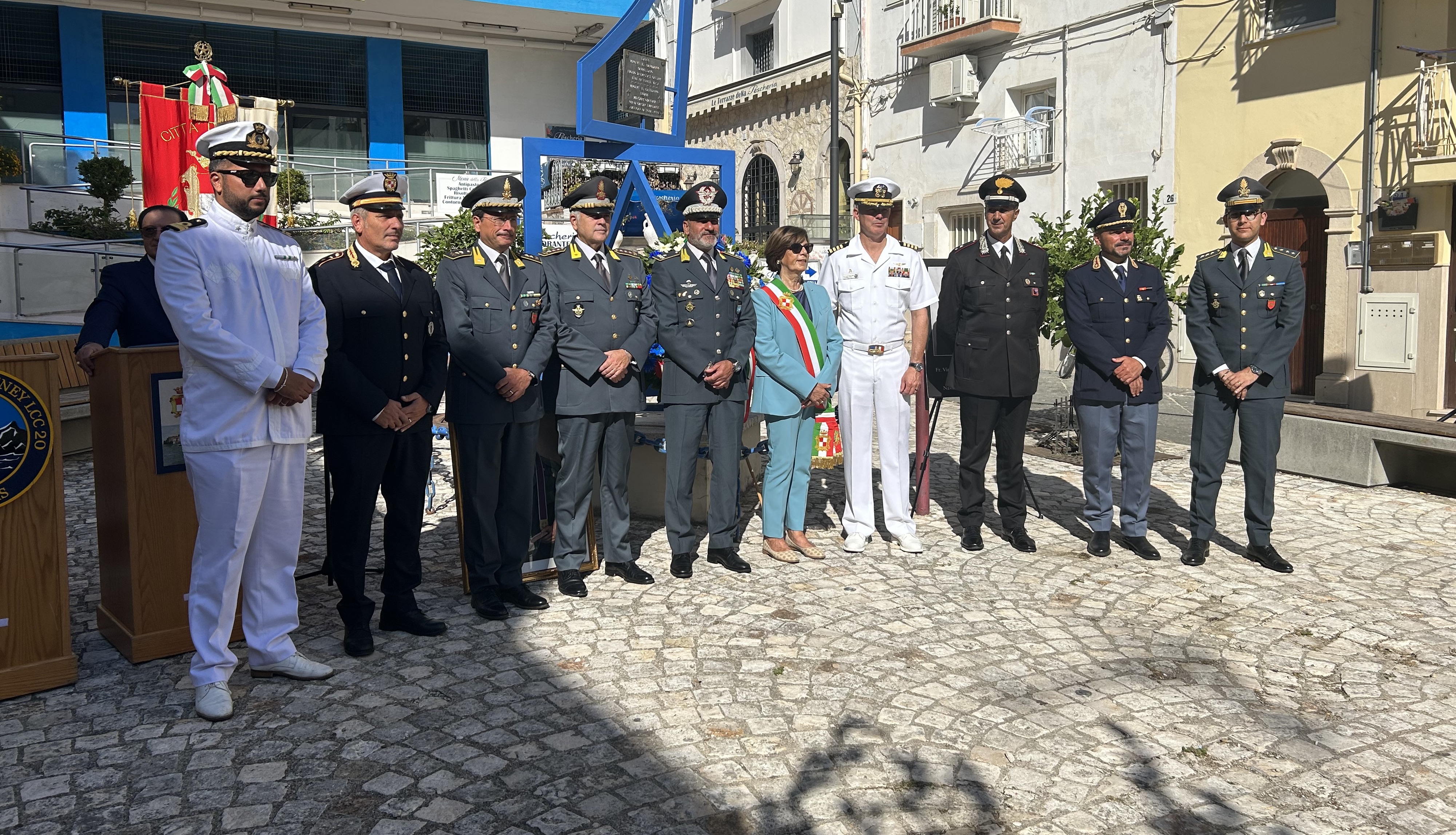 Vincent Capodanno, Americani e Italiani commemorano il Cappellano eroe di origini gaetane nel 56° anniversario della scomparsa Vincent Capodanno, Americani e Italiani commemorano il Cappellano eroe di origini gaetane nel 56° anniversario della scomparsa